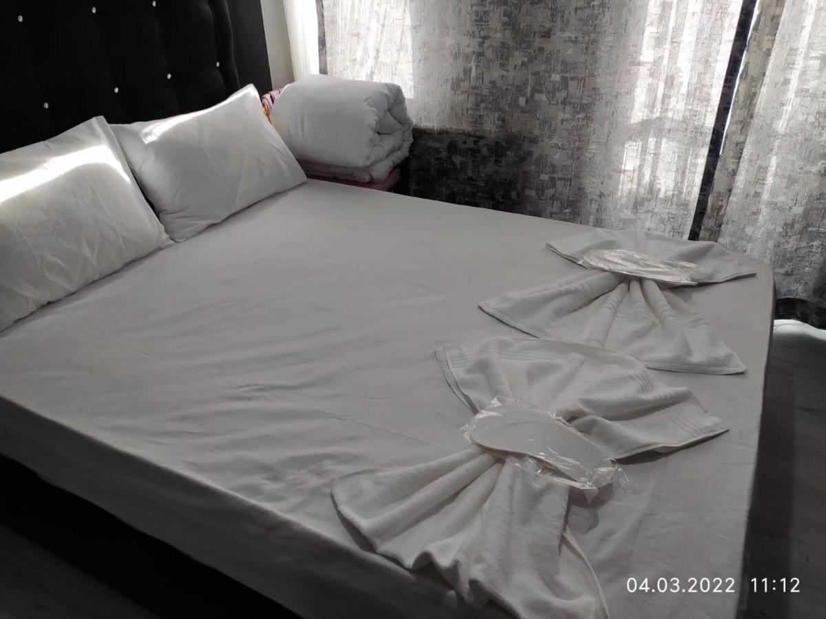 Eyuep Kral Small Suit - Istanbul — Photos 1